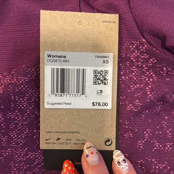 Women’s Nike XS work out top with DRI-FIT ADV technology - Picture 5 of 9